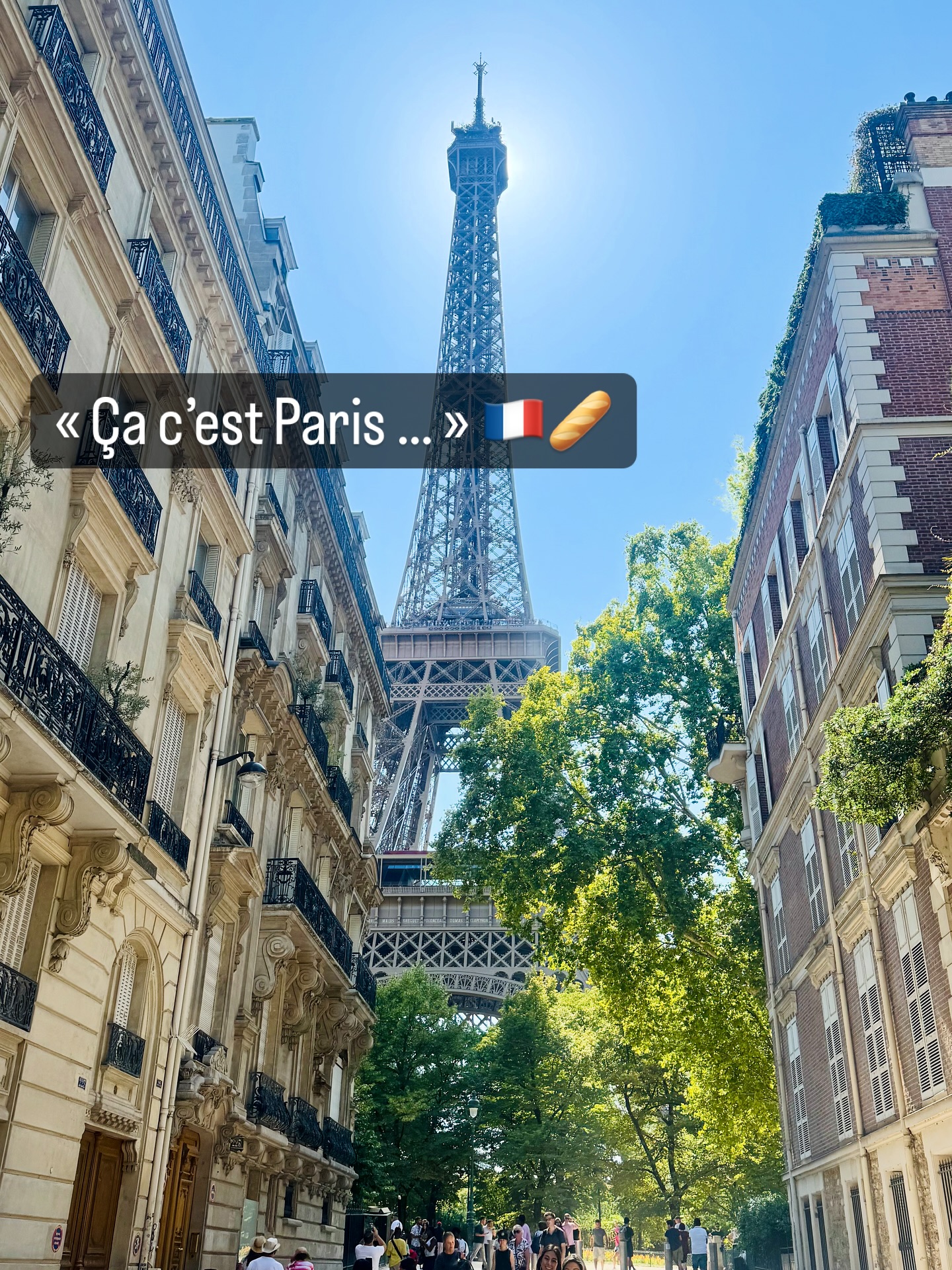 Paris automobile de collection 
#paristour #parisianstyle #parisianvibes